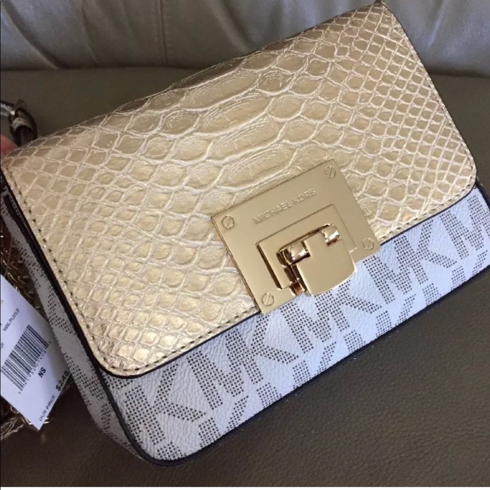 MICHAEL KORS NWT Tina Crossbody Gold Van Clutch